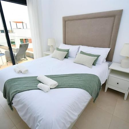 Casa Kerr - Luxury Apt - Sleeps 9 - Los Boliches Apartman Málaga Kültér fotó
