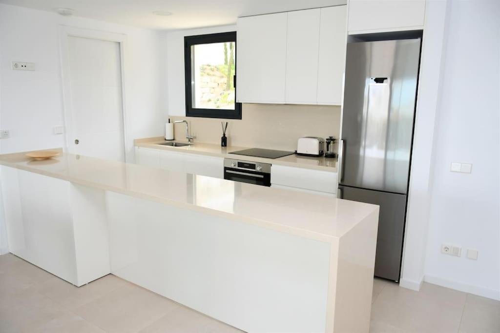 Casa Kerr - Luxury Apt - Sleeps 9 - Los Boliches Apartman Málaga Kültér fotó