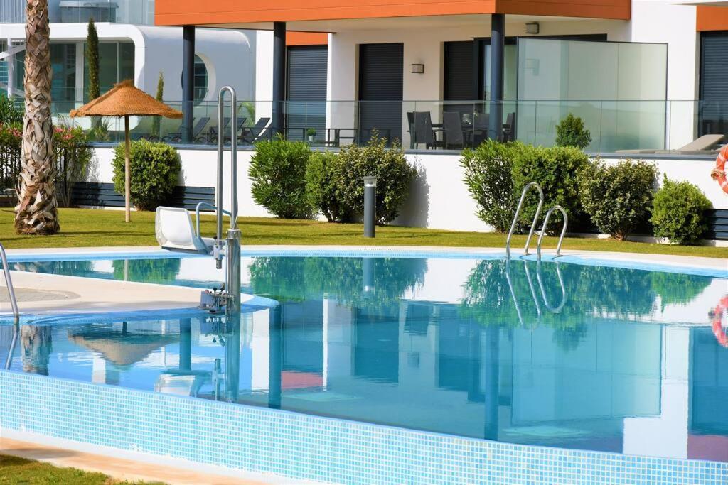 Casa Kerr - Luxury Apt - Sleeps 9 - Los Boliches Apartman Málaga Kültér fotó