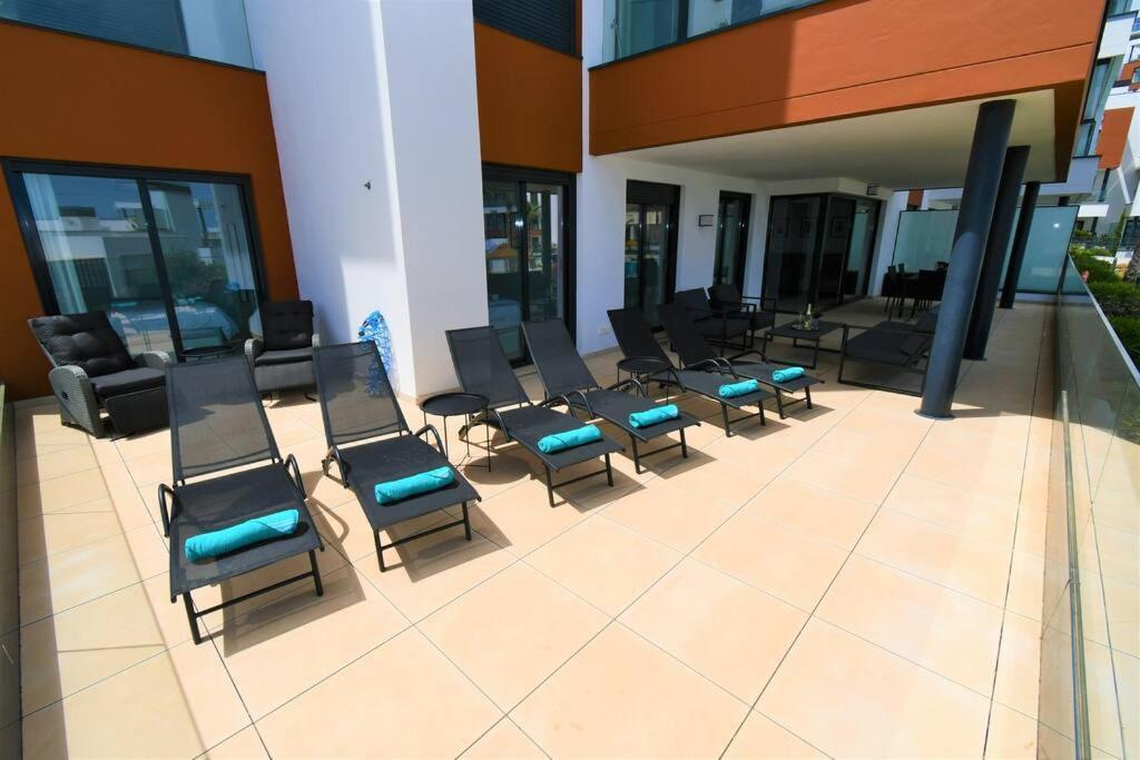 Casa Kerr - Luxury Apt - Sleeps 9 - Los Boliches Apartman Málaga Kültér fotó