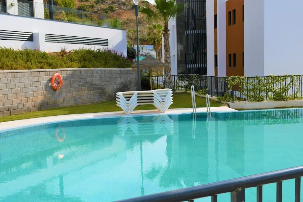 Casa Kerr - Luxury Apt - Sleeps 9 - Los Boliches Apartman Málaga Kültér fotó